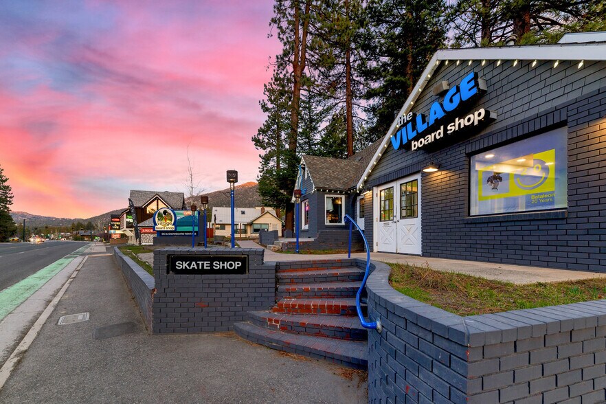 3542 Lake Tahoe Blvd, South Lake Tahoe, CA à vendre - Photo du bâtiment - Image 3 de 138