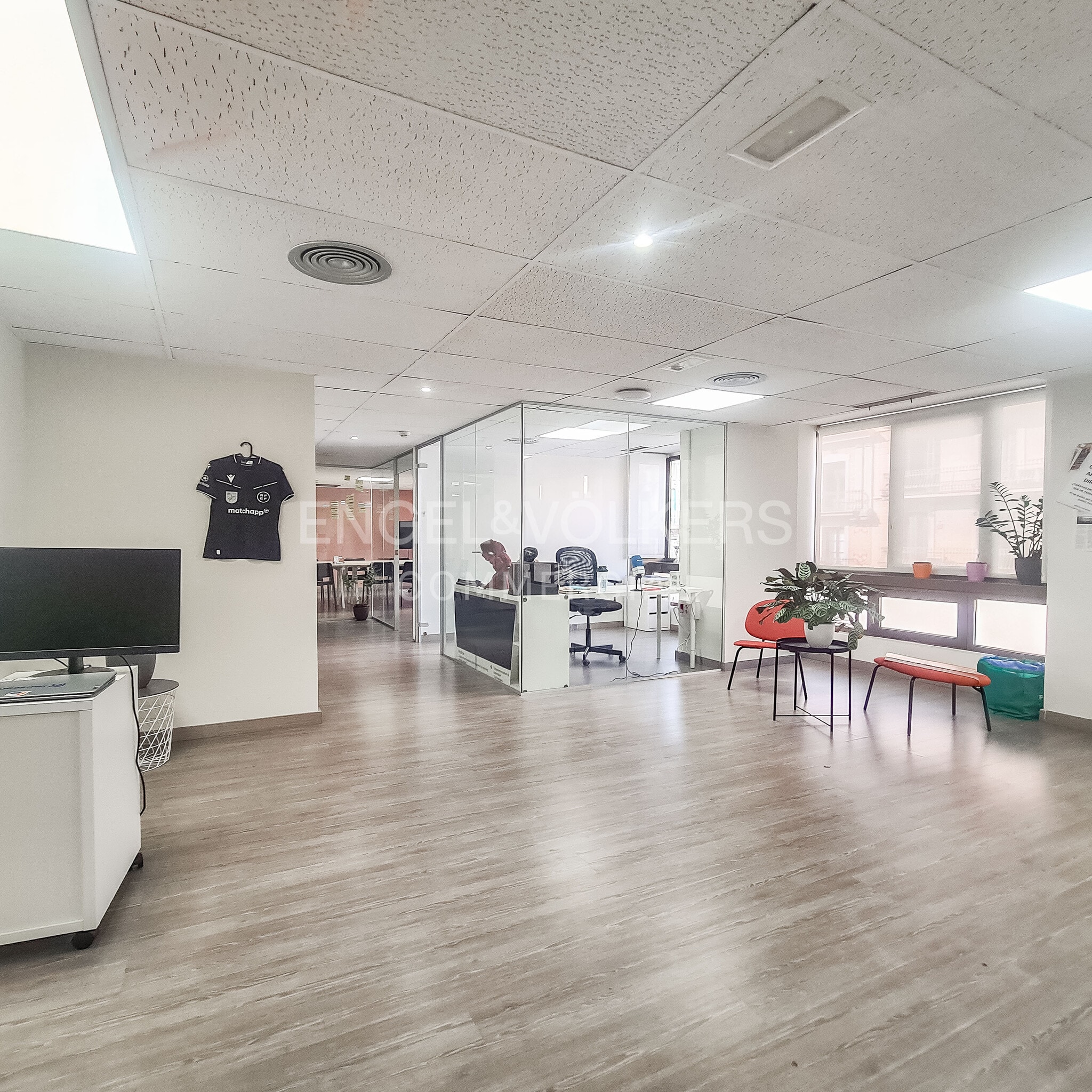 Office in Barcelona, Barcelona for lease Interior Photo- Image 1 of 3