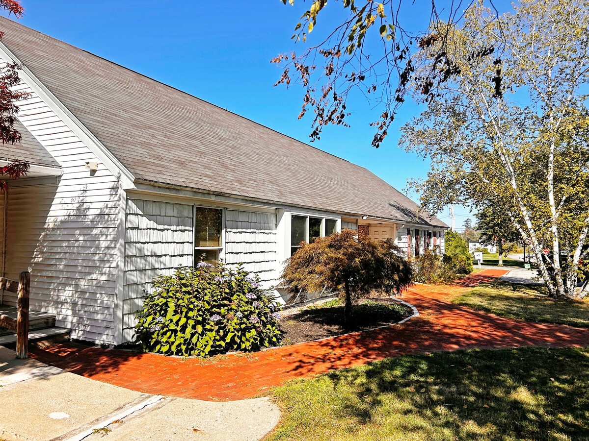 2 Medical Center Dr, Biddeford, ME 04005 - Unit 3 -  - Interior Photo - Image 2 of 8