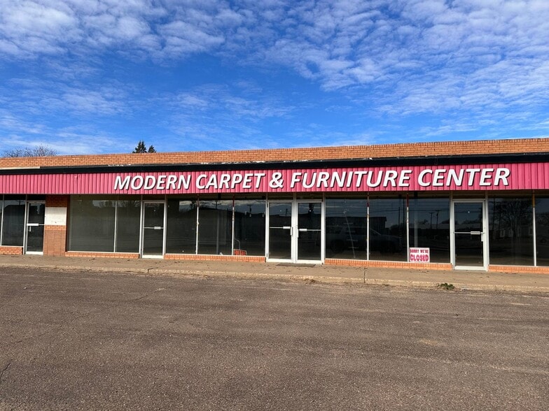 319 N Broadway St, Dimmitt, TX à vendre - Photo principale - Image 1 de 1