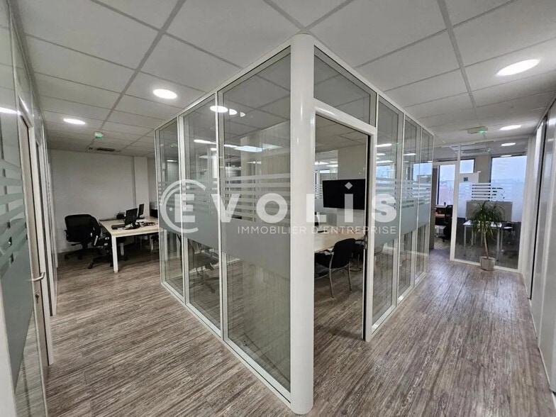 Office in Malakoff for sale - Interior Photo - Image 1 of 22