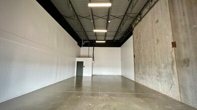 3825 NW 166th St, Edmond, OK for lease Building Photo- Image 2 of 12