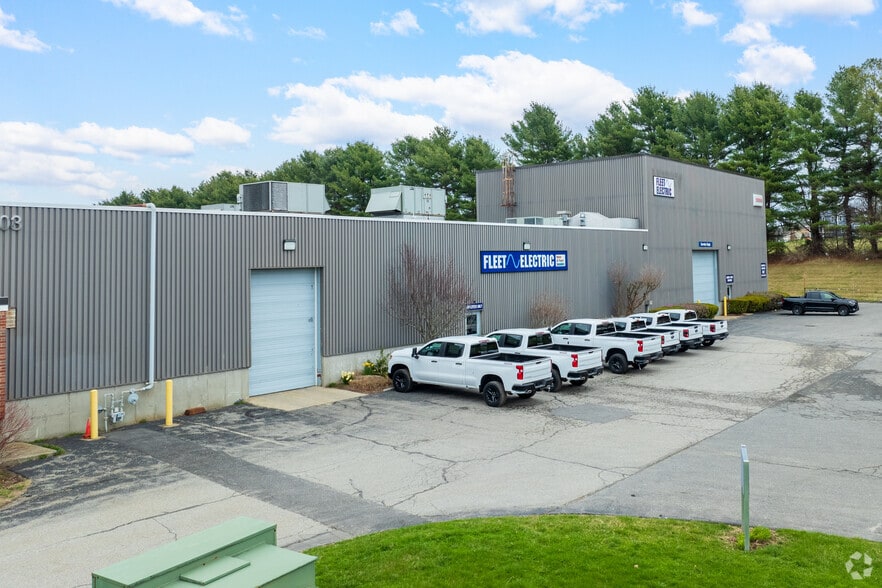 303-313 Washington St, Auburn, MA for lease - Building Photo - Image 3 of 7