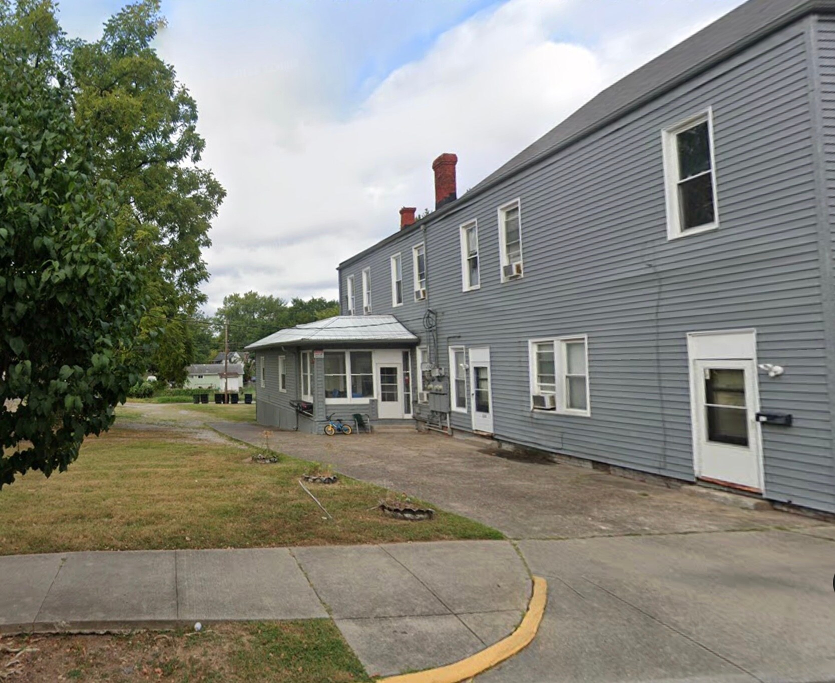 1225 Vincennes St, New Albany, IN à vendre Photo du bâtiment- Image 1 de 16