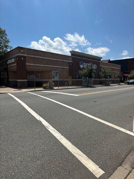 330-332 Raritan Ave, Highland Park, NJ à louer - Photo du bâtiment - Image 1 de 3