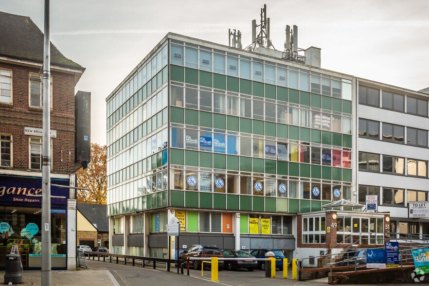 49-51 Uxbridge Rd, Londres à louer - Photo du bâtiment - Image 1 de 2