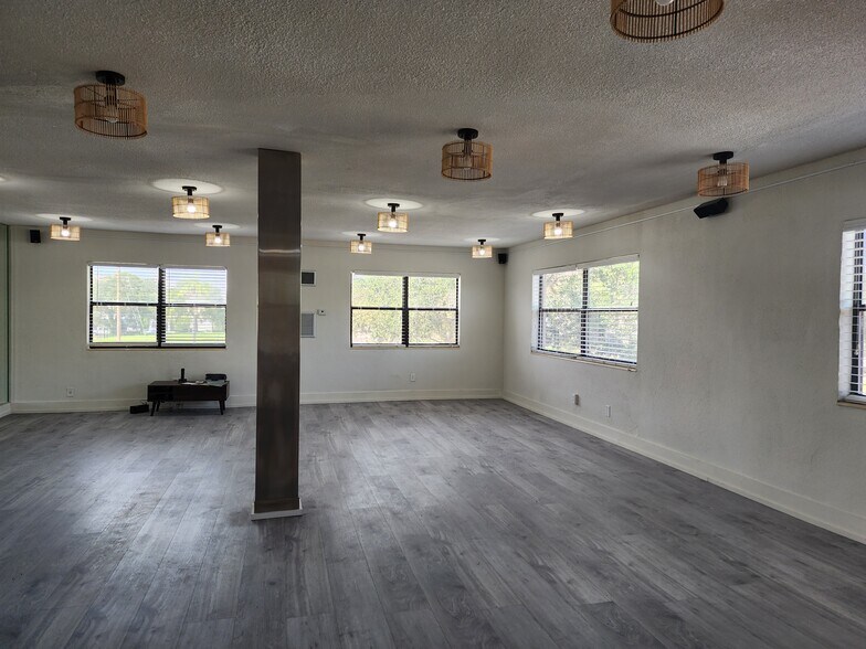 1427-1437 4th St S, Saint Petersburg, FL à louer - Photo intérieure - Image 3 de 15