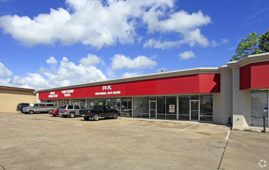 8914-8926 Clarkcrest St, Houston, TX for lease - Primary Photo - Image 1 of 1