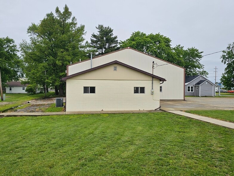 1007 Cherry st, Effingham, IL for sale - Building Photo - Image 2 of 6