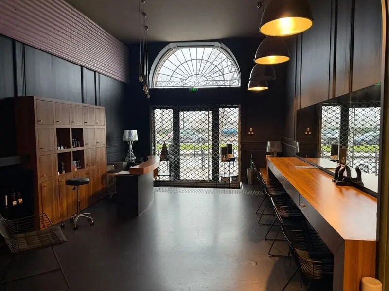 Commerce de détail dans Bordeaux à louer Photo intérieure- Image 1 de 6