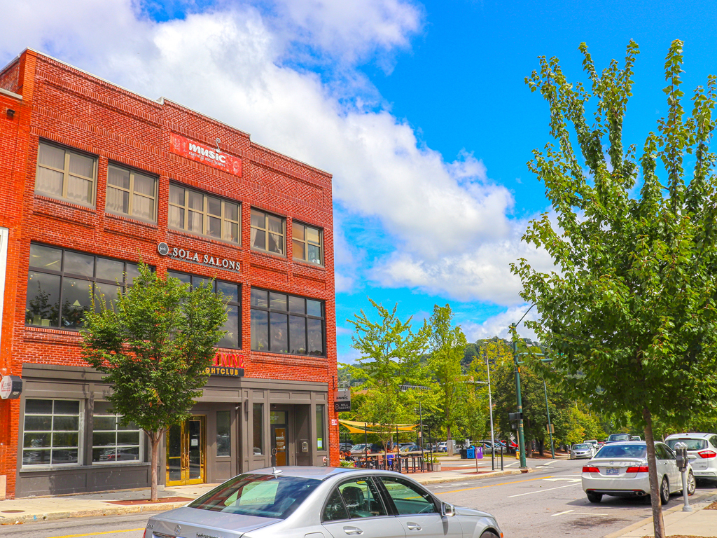 124 College St, Asheville, NC for sale Primary Photo- Image 1 of 1