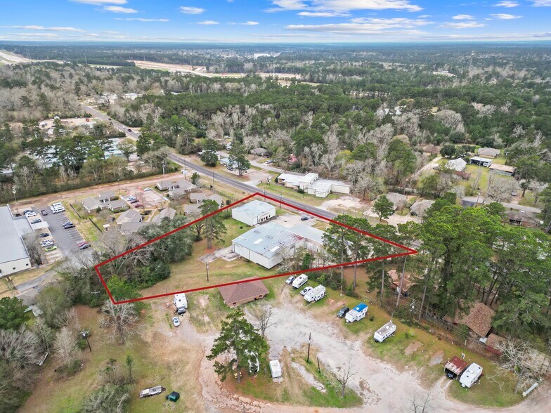 7031 State Highway 75 S, Huntsville, TX à vendre - Photo du bâtiment - Image 1 de 23