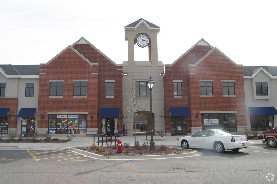 25-41 E Main St, Roselle, IL à vendre - Photo du bâtiment - Image 3 de 49