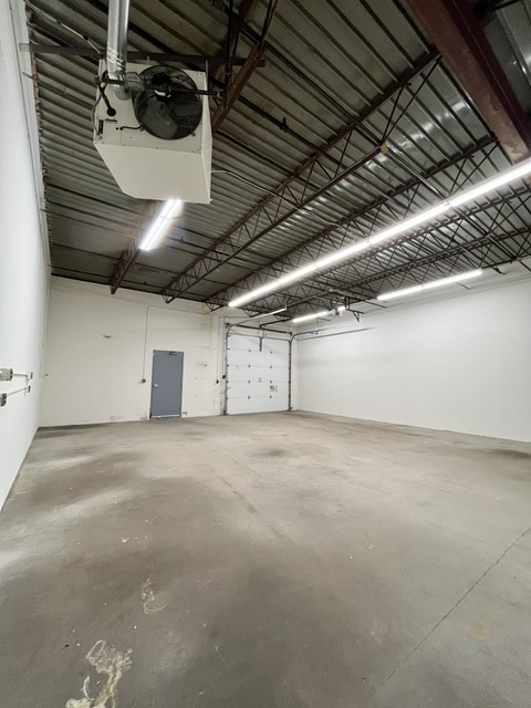 7308 Aspen Ln N, Brooklyn Park, MN for lease Interior Photo- Image 1 of 5