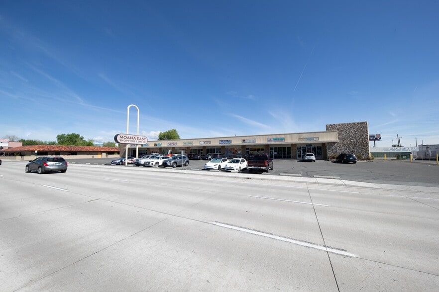 540-585 E Moana Ln, Reno, NV for lease - Building Photo - Image 2 of 2