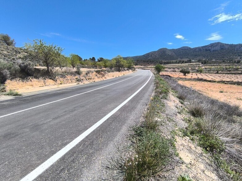 Land in Jumilla, Murcia for sale - Aerial - Image 2 of 4