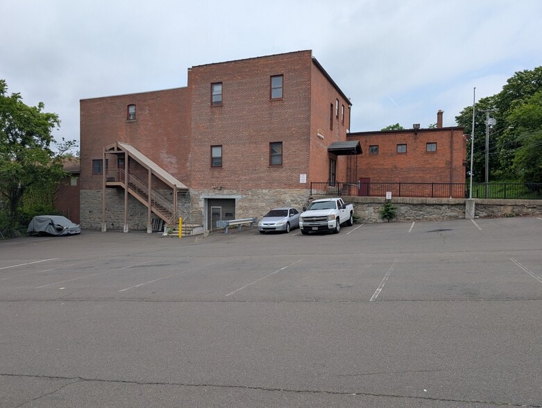 326-328 Derby Ave, Derby, CT for sale - Building Photo - Image 2 of 6