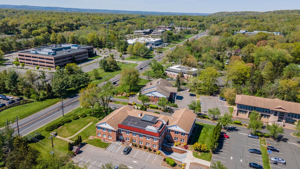 672 Highway 202, Bridgewater, NJ à vendre - Photo du bâtiment - Image 2 de 10