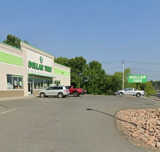 153 S Main St, Calais, ME à louer - Photo du bâtiment - Image 3 de 15