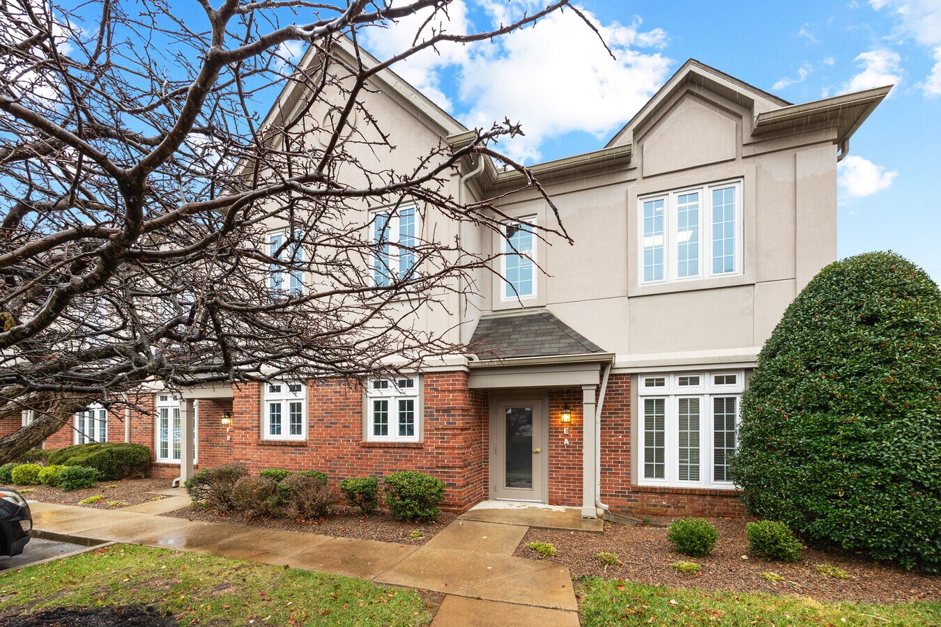 303 Middletown Pky, Louisville, KY 40243 - Unit E - - Interior Photo - Image 1 of 20