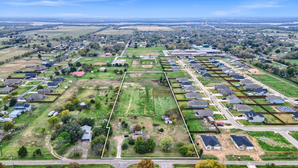 305 Swaha Dr, Tioga, TX for sale - Primary Photo - Image 1 of 19