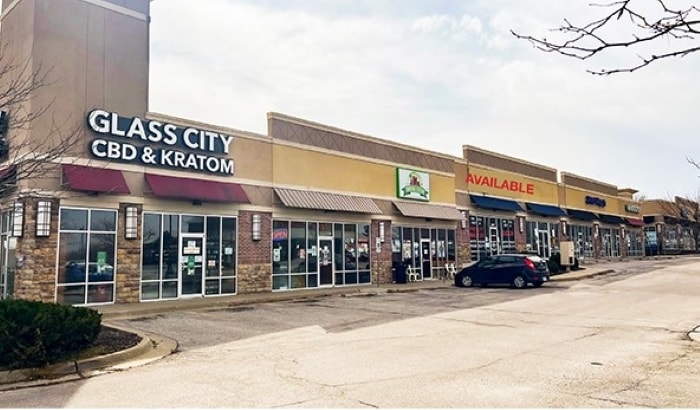 481-495 NE Coronado Dr, Blue Springs, MO for lease Building Photo- Image 1 of 4