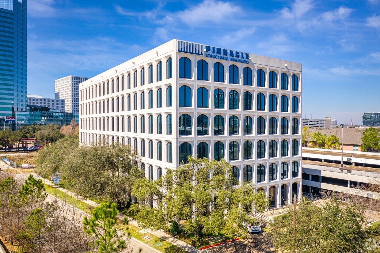 3120 Southwest Fwy, Houston, TX à louer Photo principale- Image 1 de 16