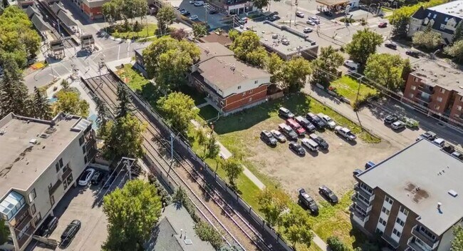Plus de détails pour 613-621 9A St NW, Calgary, AB - Terrain à vendre