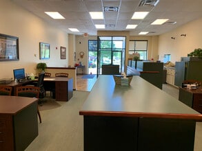 650 E Terra Cotta Ave, Crystal Lake, IL à louer Photo intérieure- Image 2 de 9