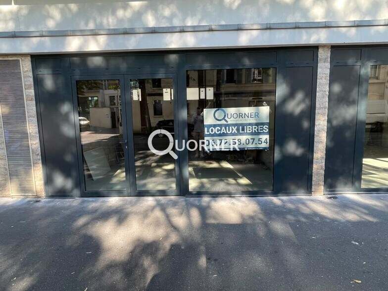 Commerce de détail dans Mantes La Jolie à louer - Photo du bâtiment - Image 1 de 7