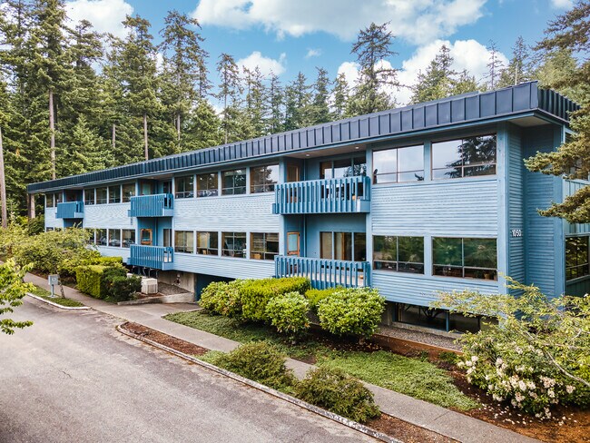 Plus de détails pour 1050 NE Hostmark St, Poulsbo, WA - Bureau à louer
