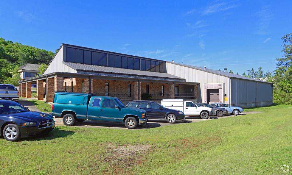 140 Business Center Dr, Birmingham, AL à louer - Photo du bâtiment - Image 2 de 11