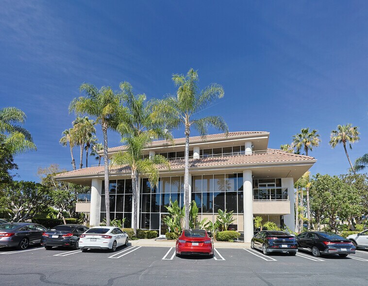 3525 E Pacific Coast Hwy, Torrance, CA à louer - Photo du bâtiment - Image 3 de 19