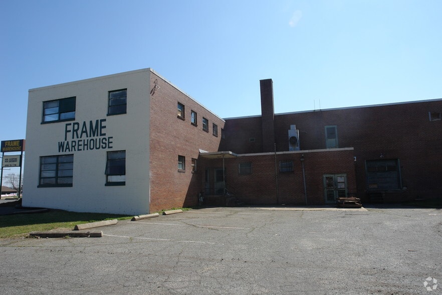 5300 E Independence Blvd, Charlotte, NC for sale - Building Photo - Image 2 of 2