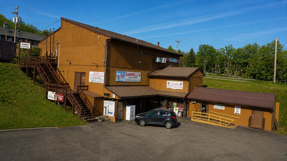 346 Route 711, Jones Mills, PA à vendre - Photo du bâtiment - Image 2 de 44