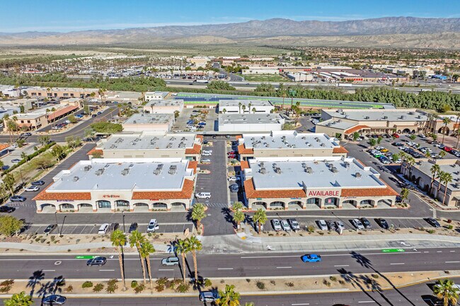 Plus de détails pour 77750 Country Club Dr, Palm Desert, CA - Plusieurs types d'espaces à louer
