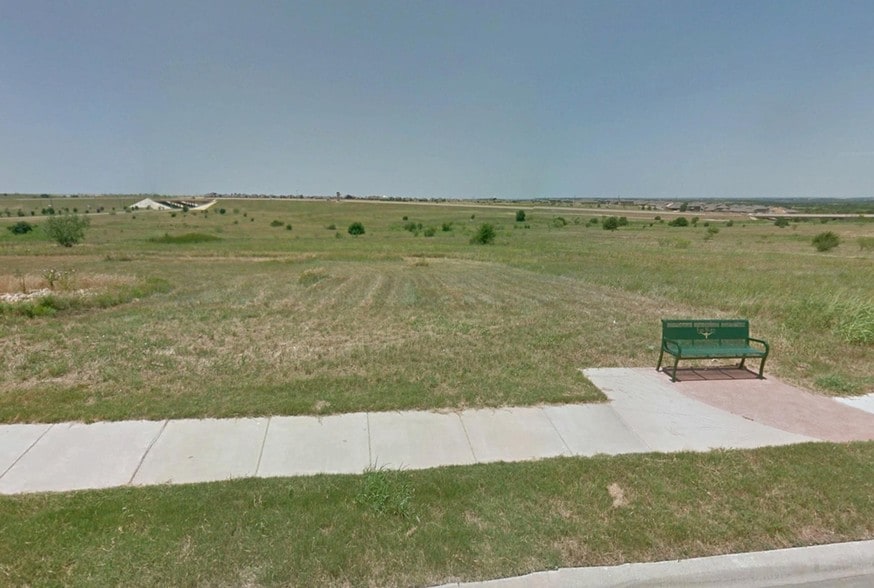 5400 W Risinger Rd, Fort Worth, TX for sale - Primary Photo - Image 1 of 2