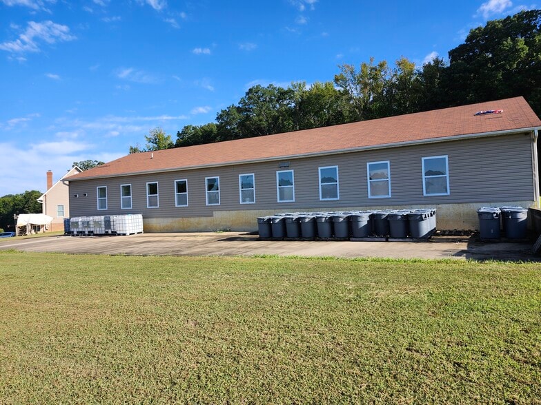 1080 Magnolia Springs Rd, Fredericksburg, VA for sale - Building Photo - Image 3 of 11