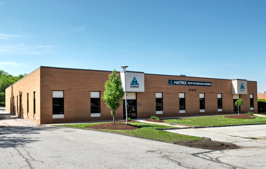23632 Mercantile Rd, Beachwood, OH for lease - Building Photo - Image 1 of 1