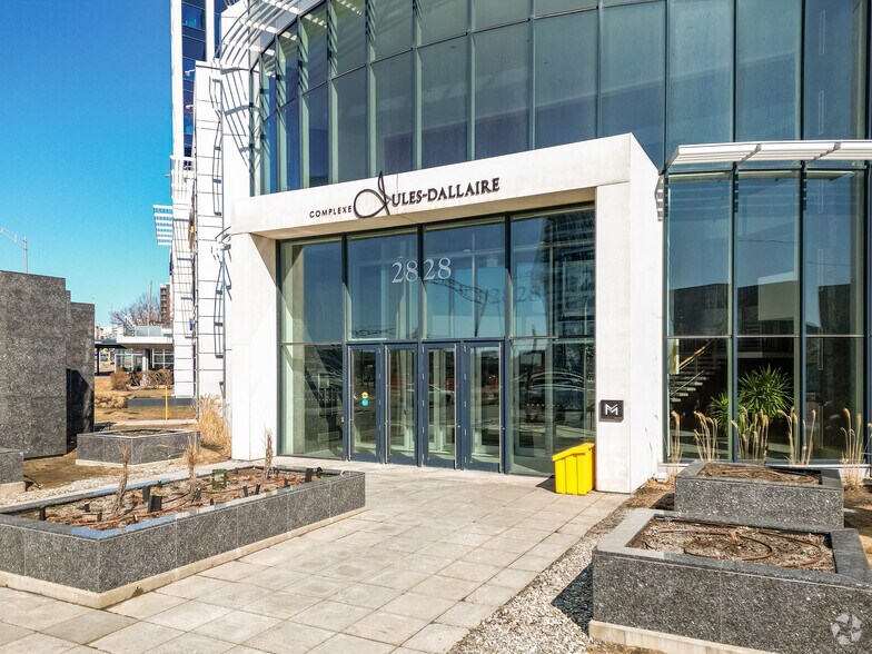 2820 Boul Laurier, Québec, QC à louer - Photo du bâtiment - Image 2 de 19