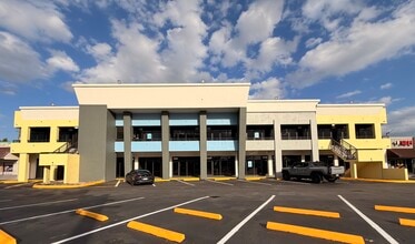 2670 N University Dr, Sunrise, FL à louer Photo du bâtiment- Image 1 de 1