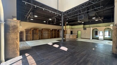 7020-7355 Heritage Square Dr, Granger, IN for lease Interior Photo- Image 2 of 11