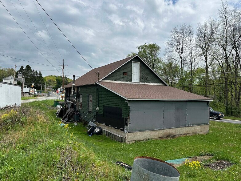 1642-1646 PA-307, Lake Winola, PA à vendre - Photo du bâtiment - Image 3 de 12