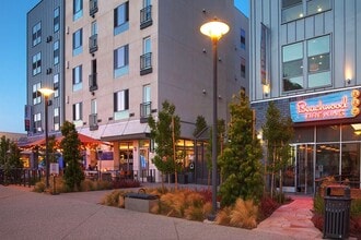 210 E 3rd St, Long Beach, CA à louer Photo intérieure- Image 1 de 14