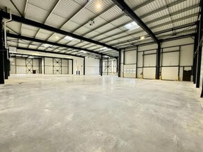 Industrial in Trappes for sale Interior Photo- Image 1 of 5