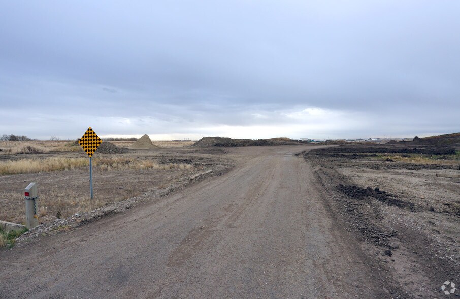 35th Ave & 8th St, Leduc, AB à vendre - Photo du bâtiment - Image 2 de 3