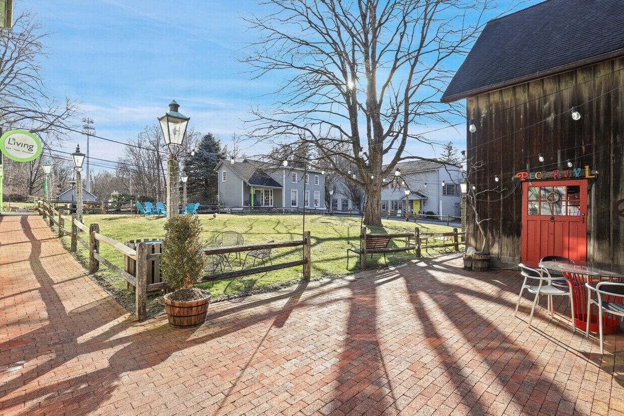 792 Route 35, Cross River, NY à louer Photo principale- Image 1 de 12