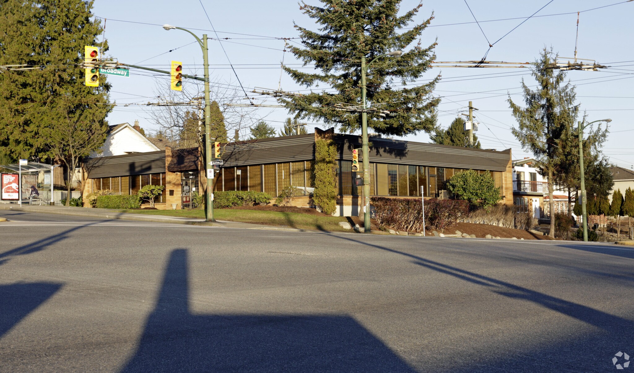 2484 Renfrew St, Vancouver, BC à vendre Photo principale- Image 1 de 1