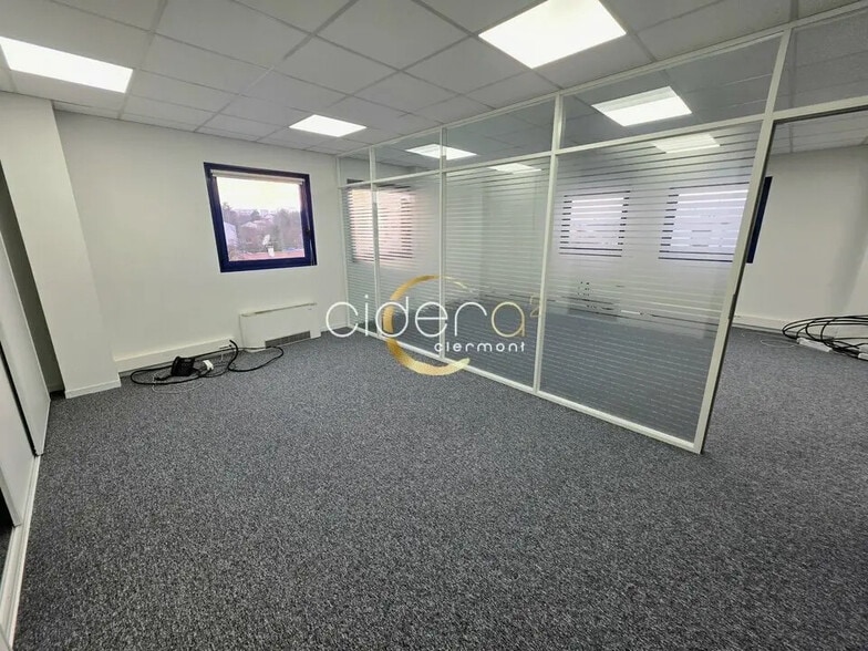 Office in Clermont-Ferrand for lease - Building Photo - Image 2 of 12