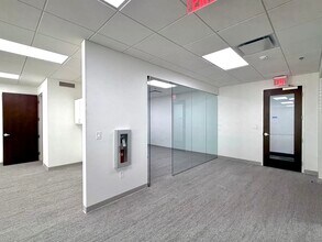 999-1001 W Yamato Rd, Boca Raton, FL à louer Photo intérieure- Image 1 de 11